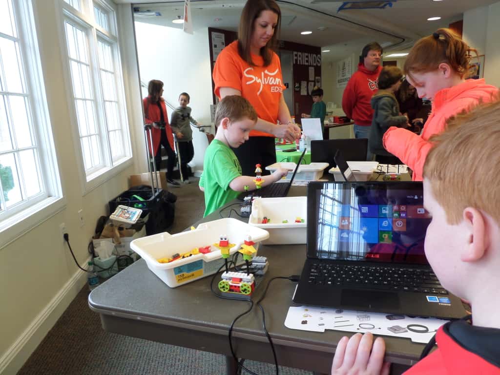 Activity - Robots - at 2015 Maker Faire at HFPL
