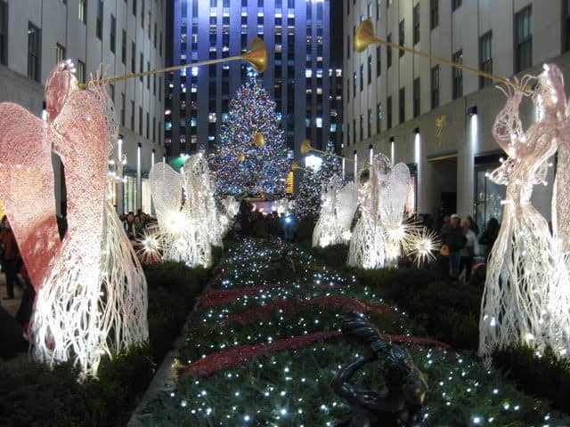 NYC Christmas Lights Show