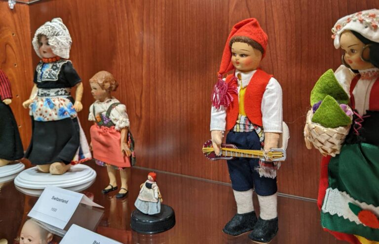 On Exhibit – Dolls From Around the World